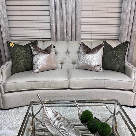 1-NWT CALLISTO HOME DECORATIVE PILLOW (please read description for details) - Picture 5 of 12